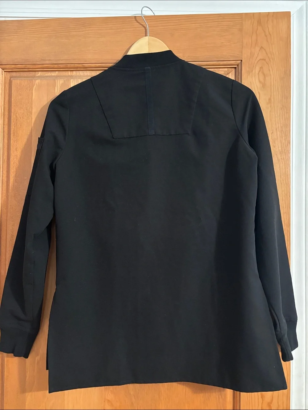 Figs Women's Black Bellery Scrub Jacket - Picture 7 of 7